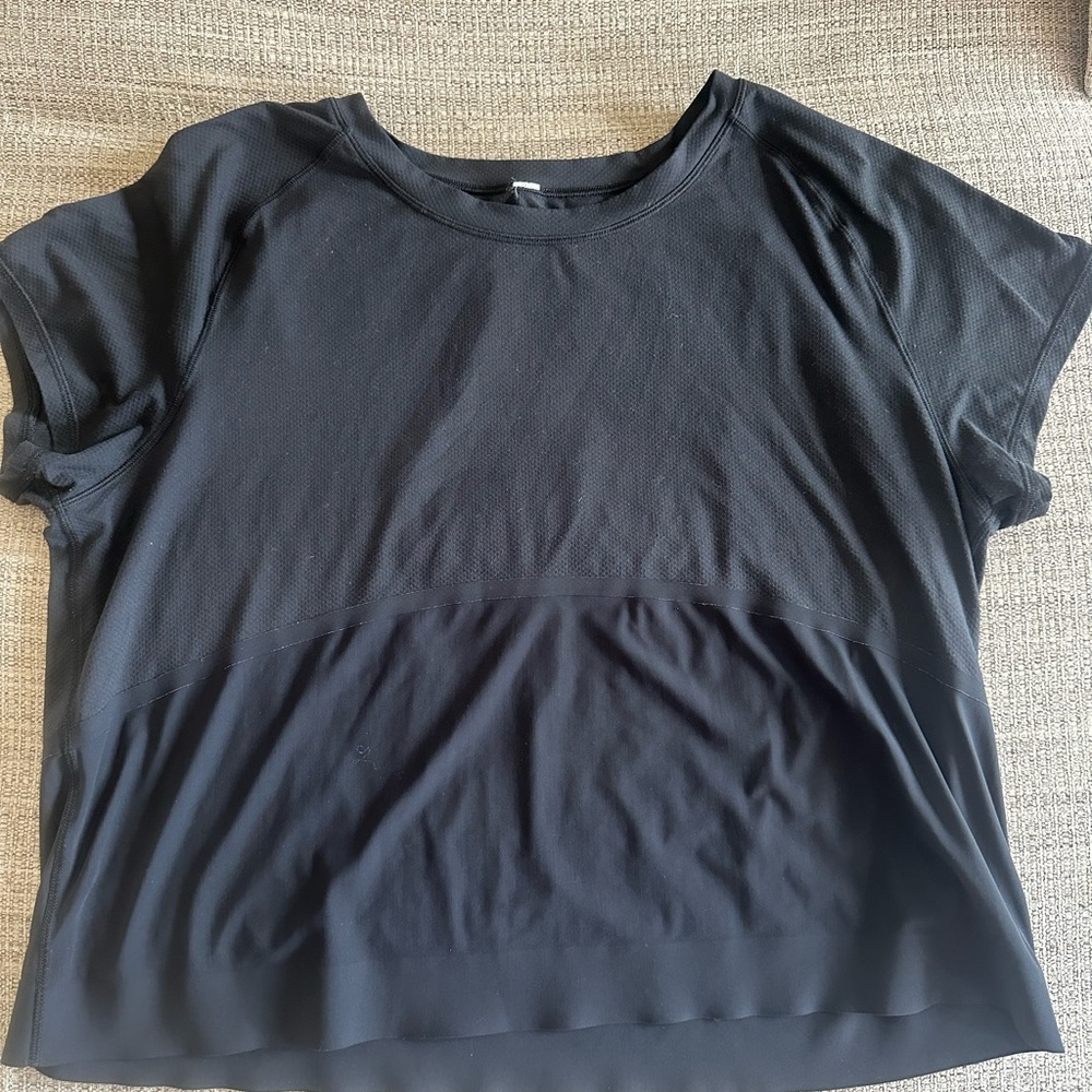 Authentic Cropped Black Lightweight Workout Top S… - image 3